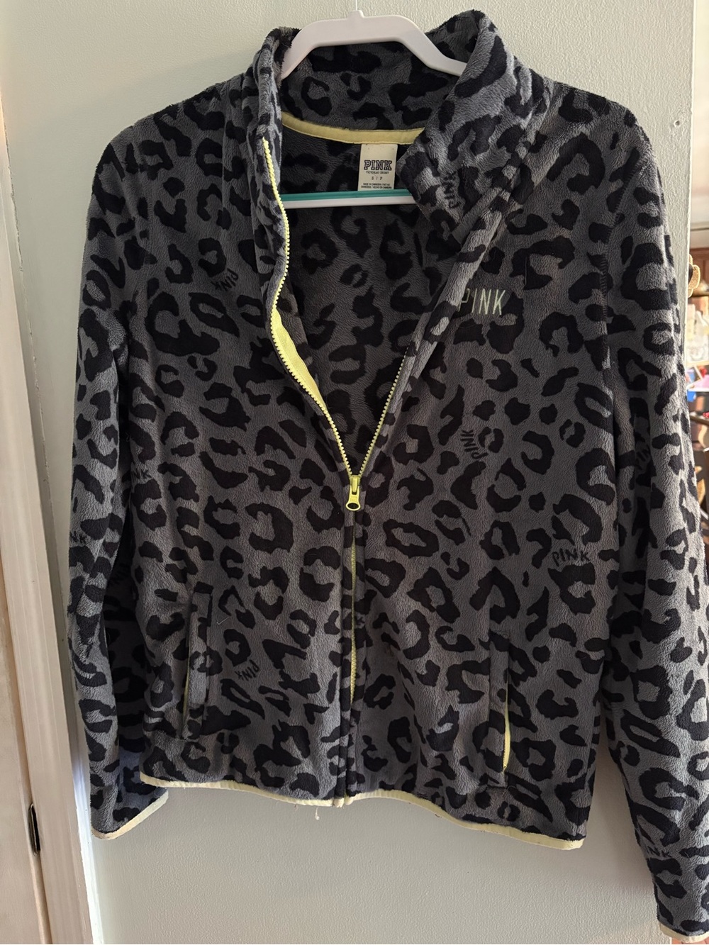PINK Victoria's Secret Girls' Gray & Black Leopard Zip-Up Fleece Jacket